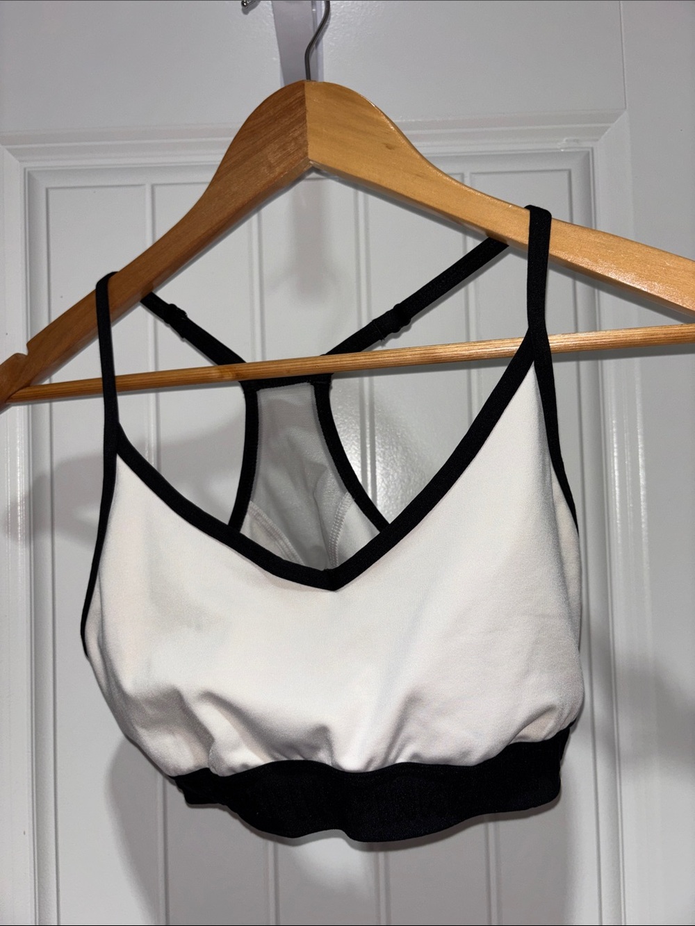 PINK Victoria's Secret White & Black Strappy Sports Bralette